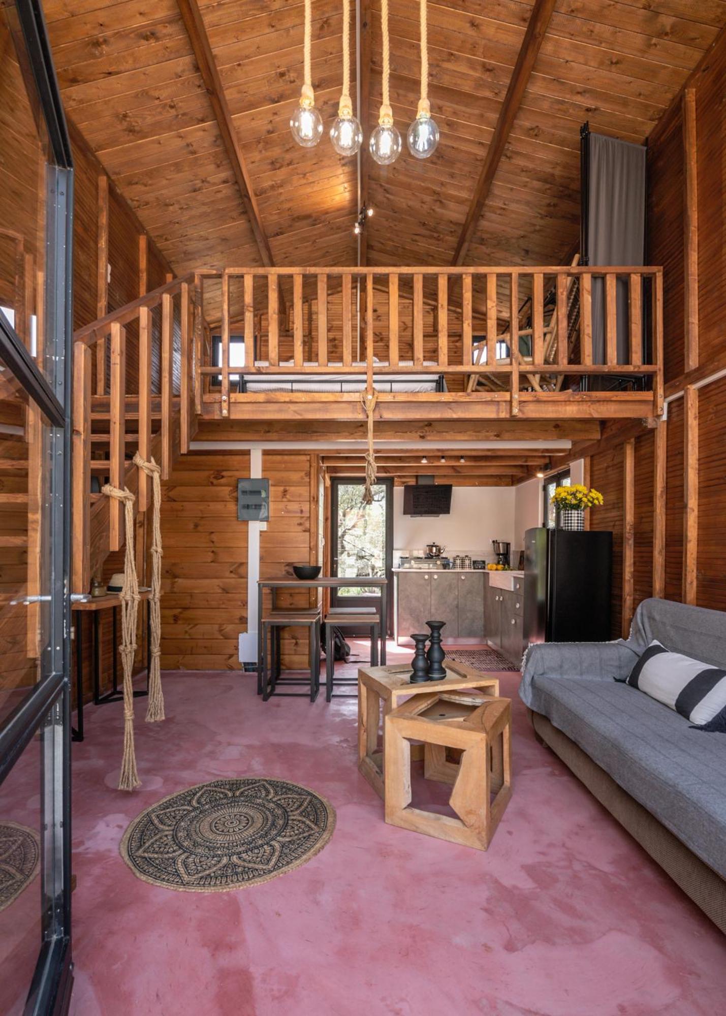 Шале Wooden House Kalathenai