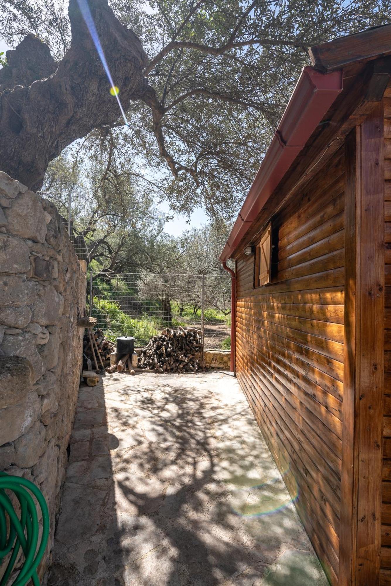Шале Wooden House Kalathenai