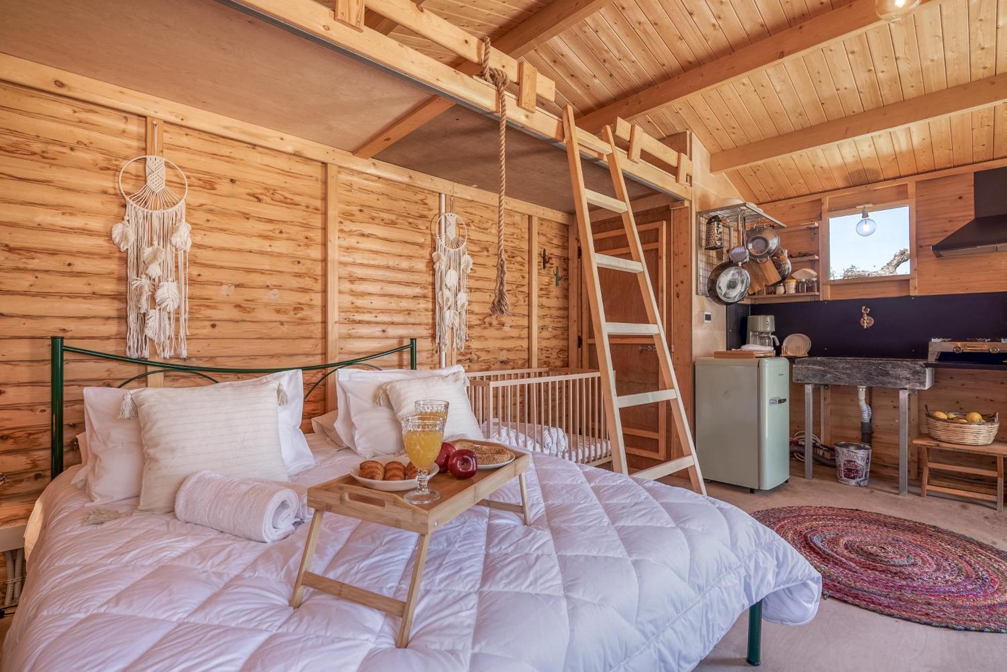 Wooden House בקתה