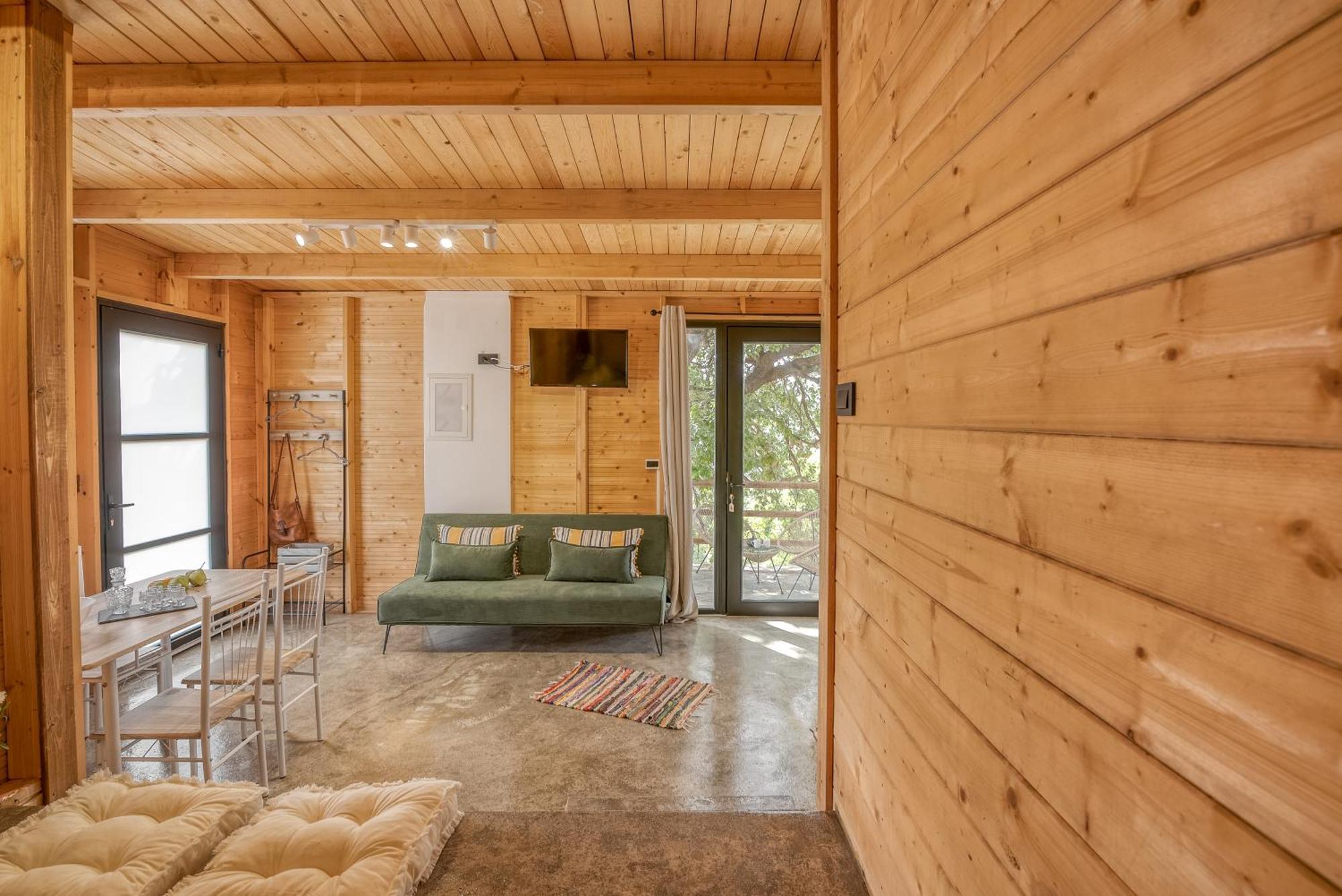 Wooden House Kalathenai